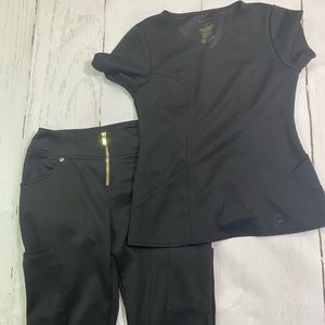 Jaanuu black scrub set w/ gold zipper